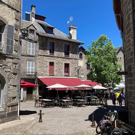 Lejlighed Duplex 8 Pers A Super-besse Avec Wifi Et Piscine Chauffee Besse-et-Saint-Anastaise